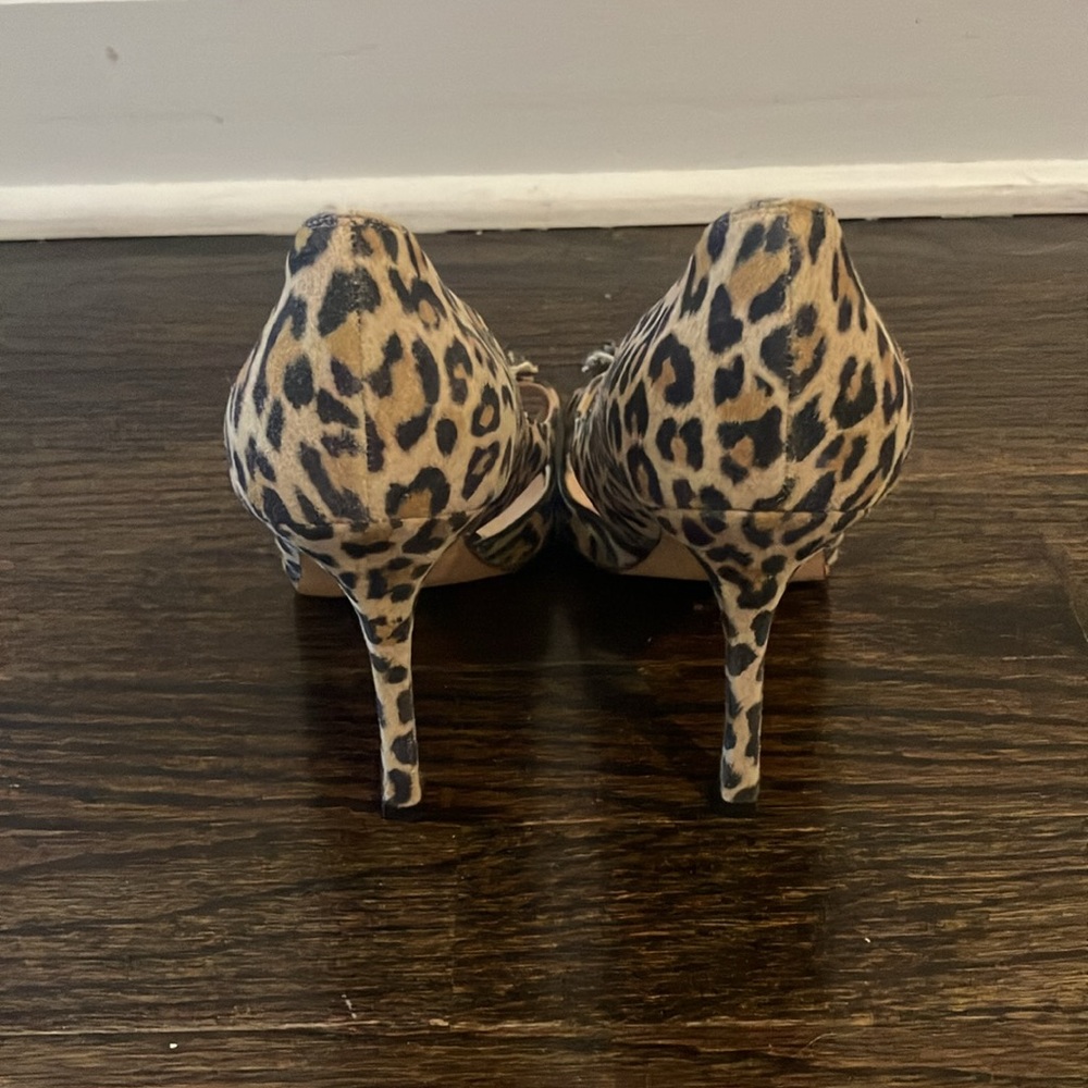 EUC MANOLO BLAHNIK ANIMAL PRINT HEELS SZ 7.5/37.5 - Picture 2 of 6